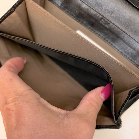 Chloé: Canvas & Black Leather Flap Biege with Gold & Leather Chain - Picture 12 of 14